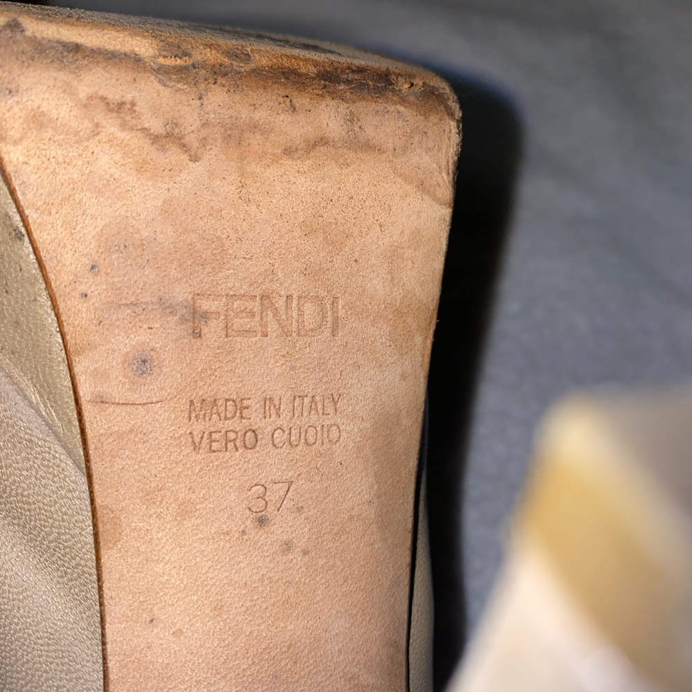 FENDI HEELS - Picture 6 of 11